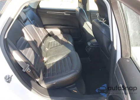 2015 Ford Fusion Energi Se Luxury z USA, uszkodzony, nr VIN 3FA6P0PU3FR121781